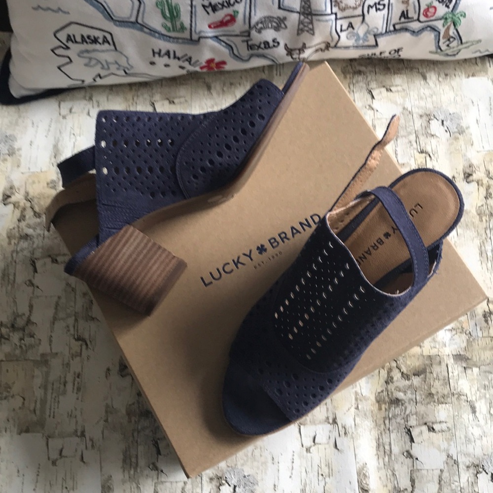 Lucky Brand Ortiz’s block heel sandal